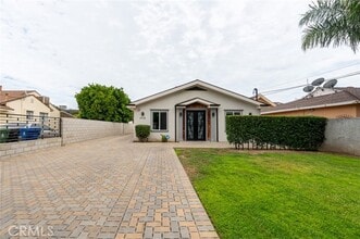 Building Photo - 6938 Peach Ave