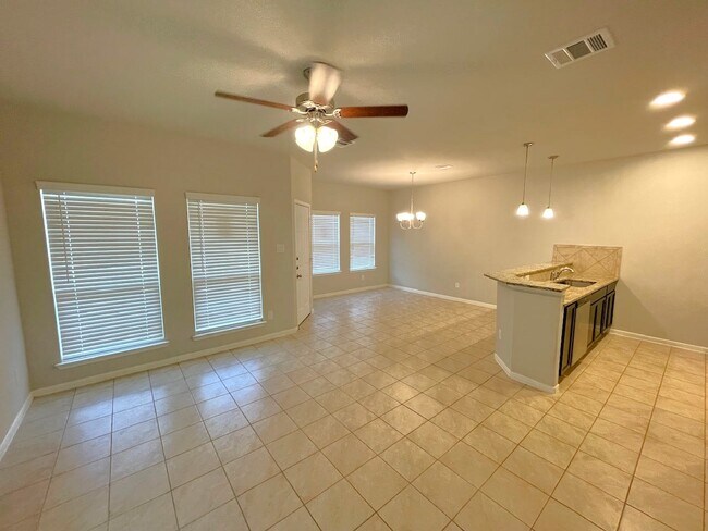 Building Photo - 112 Camelot Place Ct