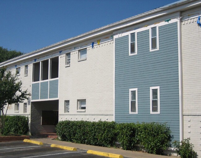 Brownstone Village Apartments Apartments Irving, TX