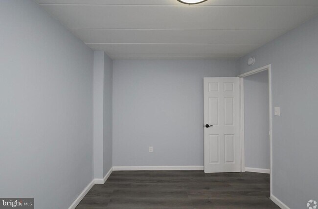 Foto del edificio - 5245 Oxford Ave