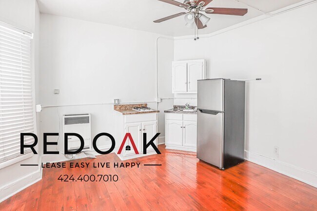 Building Photo - Wonderful Remodeled Spacious Bachelor  Wit...