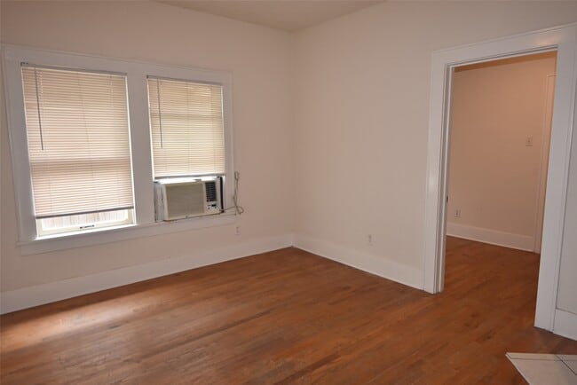 Building Photo - 4618 Clay St