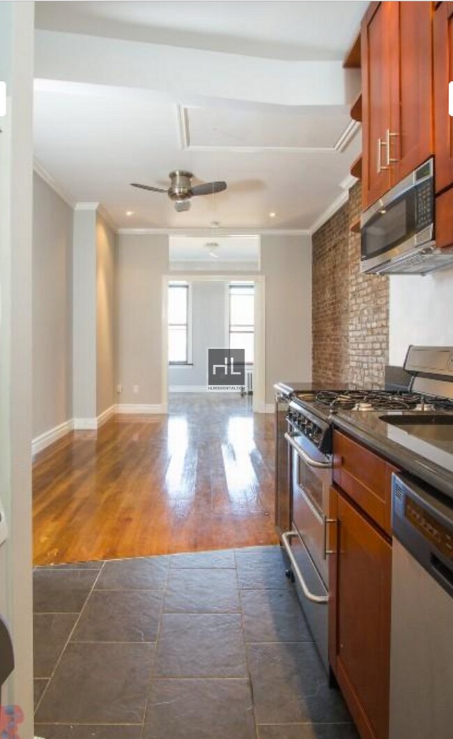 Foto del edificio - AMAZING 1 BR APARTMENT! WON’T LAST!! NO BR...