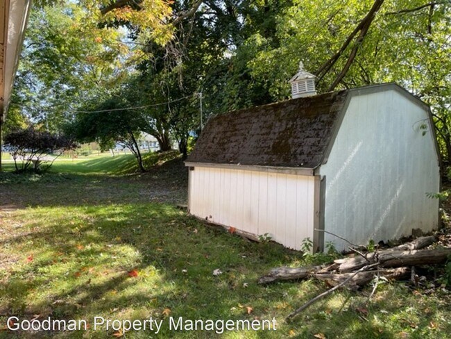 Foto del edificio - 3 br, 1 bath House - 95 Castle Rd