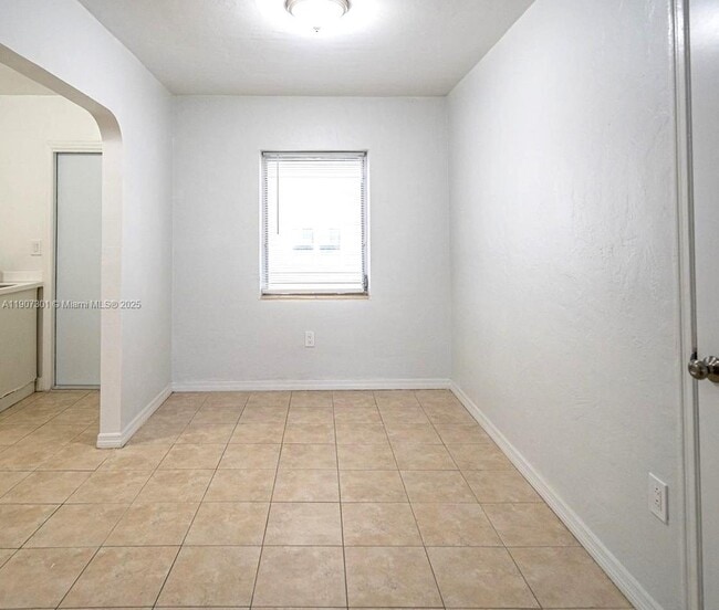 Building Photo - 7711 Dickens Ave