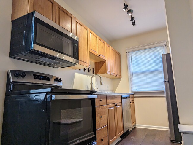 Kitchen Apt A - 138 Adams St