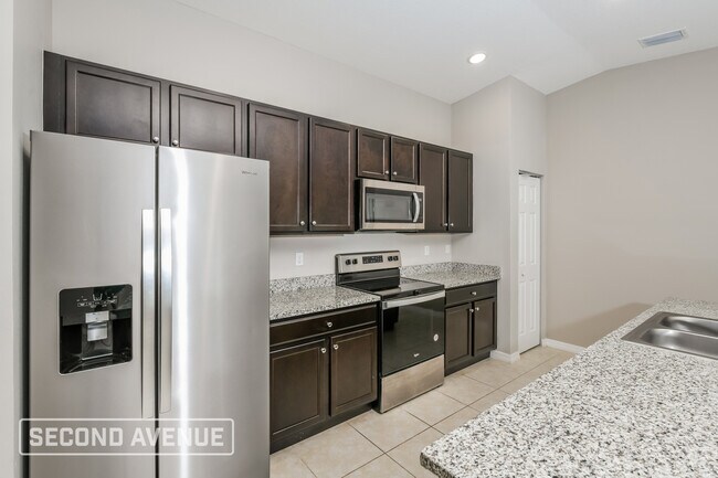 Foto del edificio - 3270 Bowline Ave