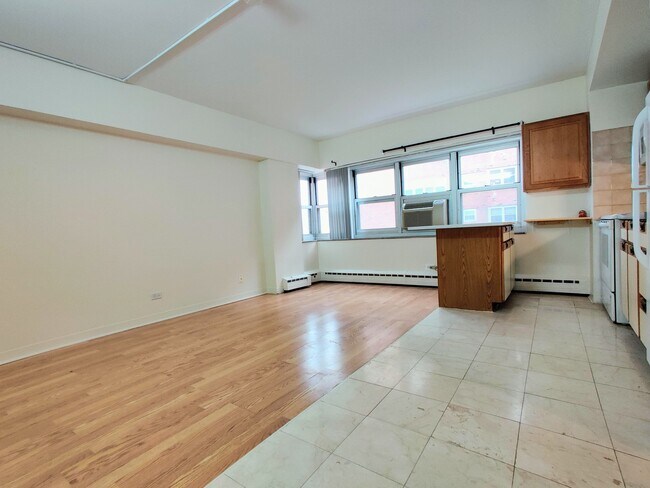 Building Photo - 4980 N Marine Dr