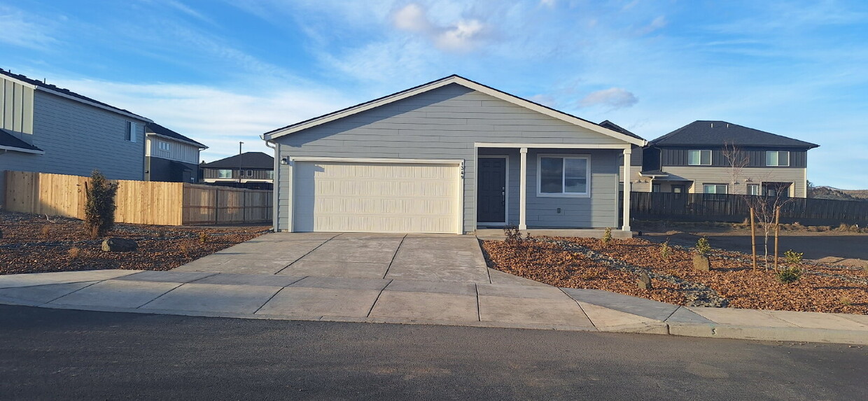 Primary Photo - 3 Bedroom 2 Bathroom New build House