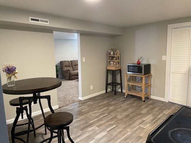 Foto del edificio - 2939 N Institute St