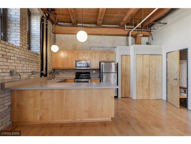 Foto del edificio - 127 5th St NE