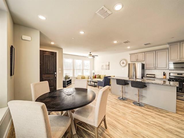 Foto del edificio - 6454 Cristo Ln