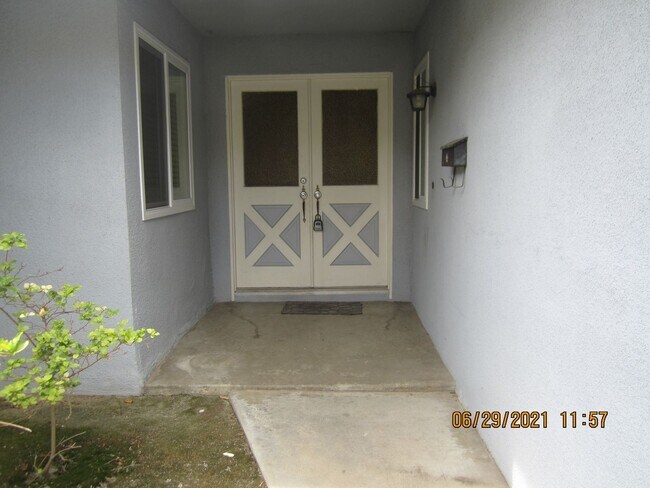 Building Photo - 4 br, 2 bath House - 430 GLENHILL DR