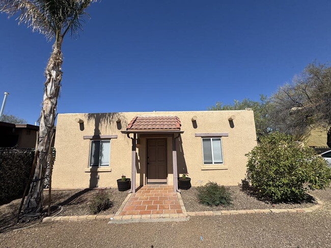 Building Photo - 3 bed 2 bath Santa Fe Home