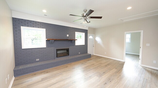 Foto del edificio - 333 NC-86