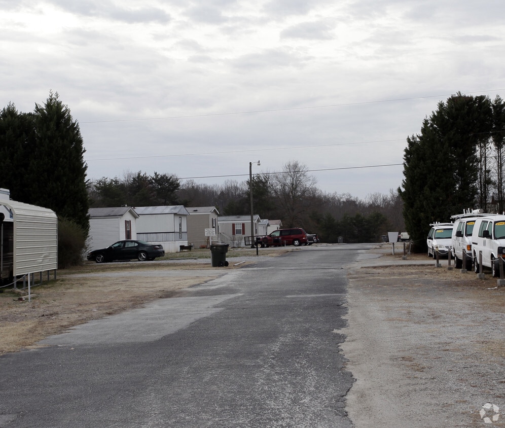 Building Photo - 2505 New Easley Hwy