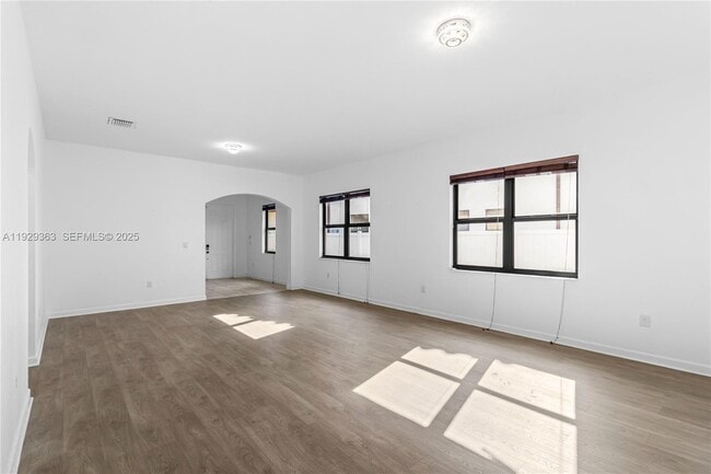 Foto del edificio - 3560 W 88th St