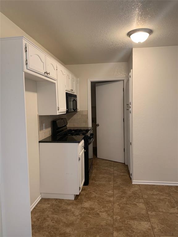 Foto del edificio - 2514 Lakecrest Dr