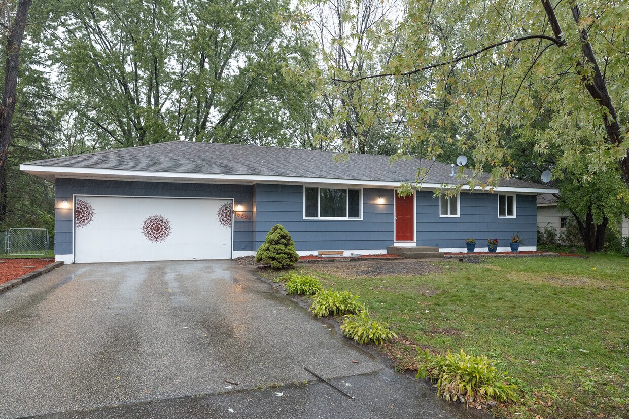 16593 Flagstaff Way W, Rosemount, MN 55068 House Rental in Rosemount, MN