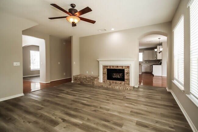 Foto del edificio - 19322 Oak Station Dr