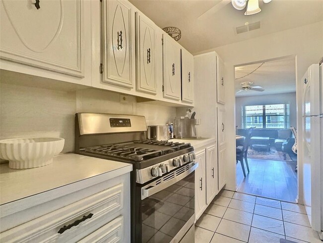Foto del edificio - 5217 81st St N