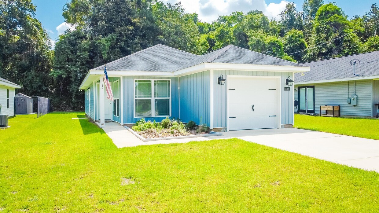 Foto principal - 3982 Edgefield St