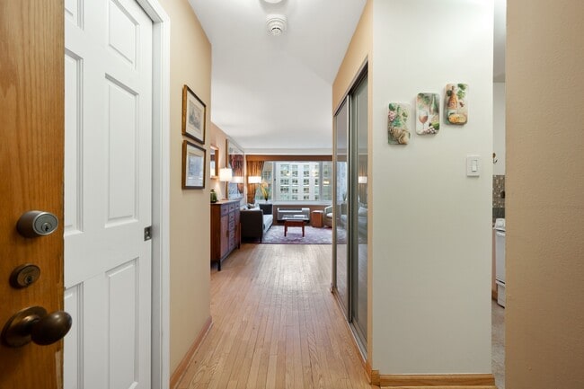 Building Photo - 211 E Ohio St