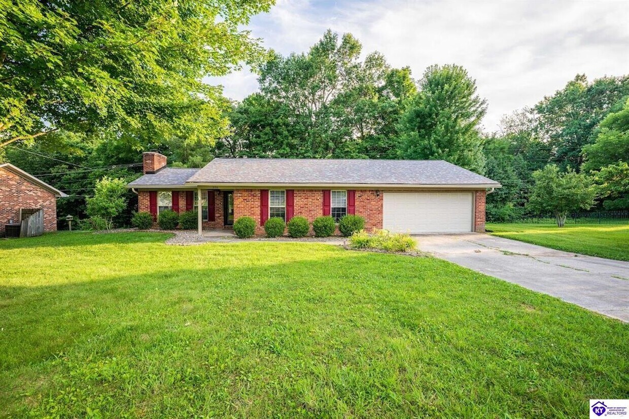 Foto principal - 226 Carey Ln