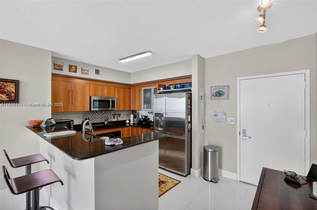 Building Photo - 335 S Biscayne Blvd