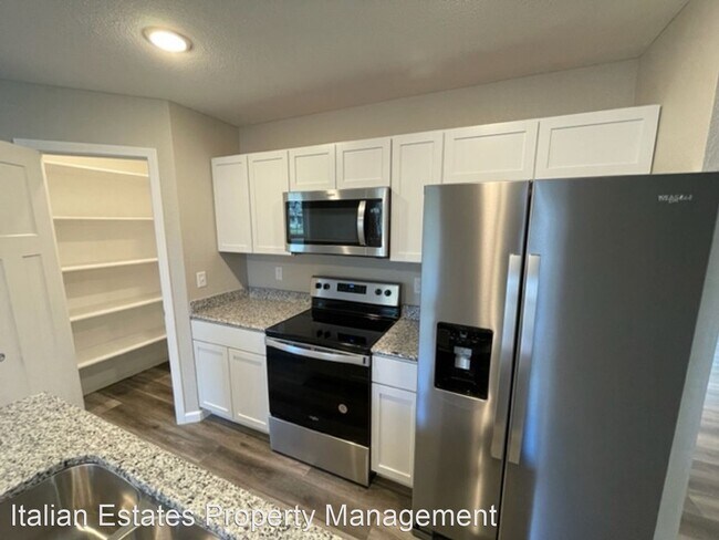 Building Photo - 2 br, 1 bath House - 1111 Yuma St.