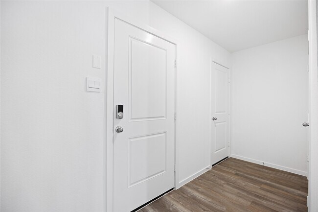 Building Photo - 23235 Teakwood Hills Dr