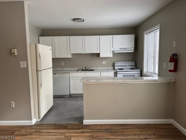 Building Photo - 3331 NJ-94