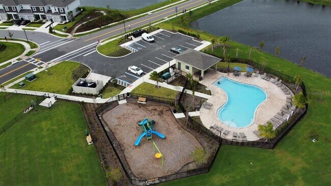 Foto del edificio - 3140 Skyline Lp