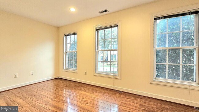 Building Photo - 13007 Ebenezer Chapel Dr