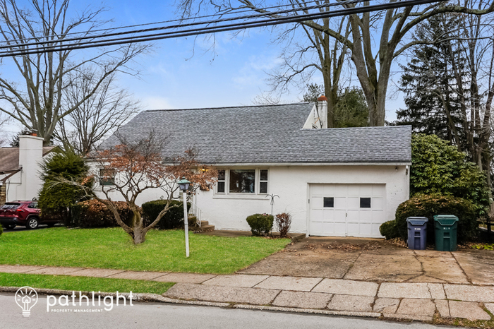 Primary Photo - 722 Maple Ave, Glenside, PA, 19038