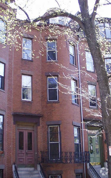 Foto del edificio - 95 Waltham St