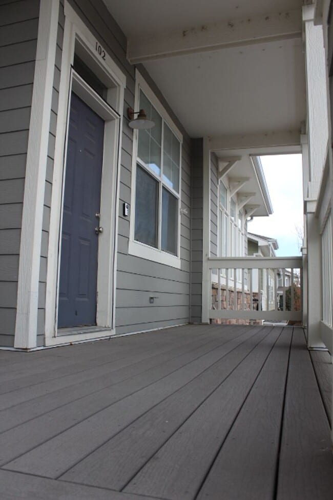 Photo - Beautiful 3 BR/3 1/2 BA Townhouse in Stonegate!!