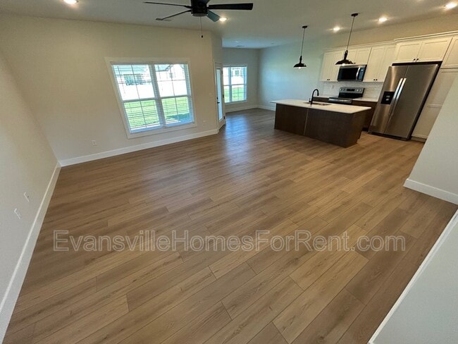 Building Photo - 3520 Sand Dr