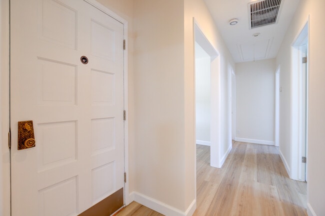 Foto del edificio - 12657 Everglade St