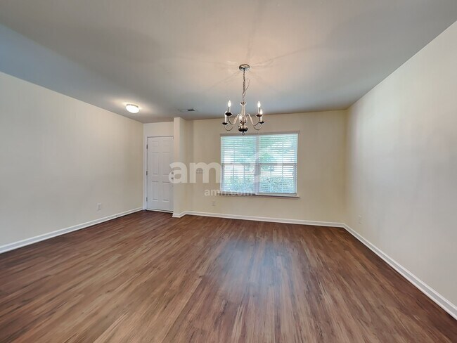 Foto del edificio - 5888 Odenton Ln