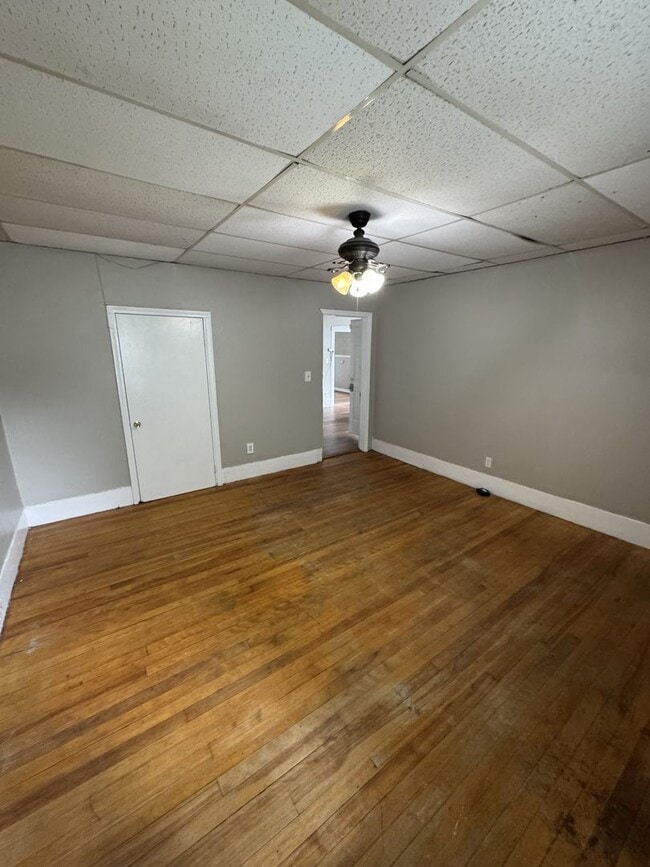 Building Photo - 15 1/2 Mendon Street
