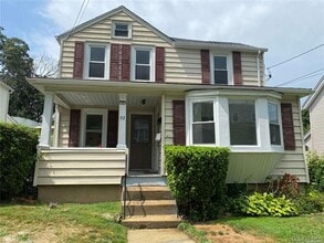 Building Photo - 52 Summers St
