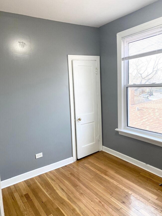 Building Photo - 434 N Ridgeway Ave