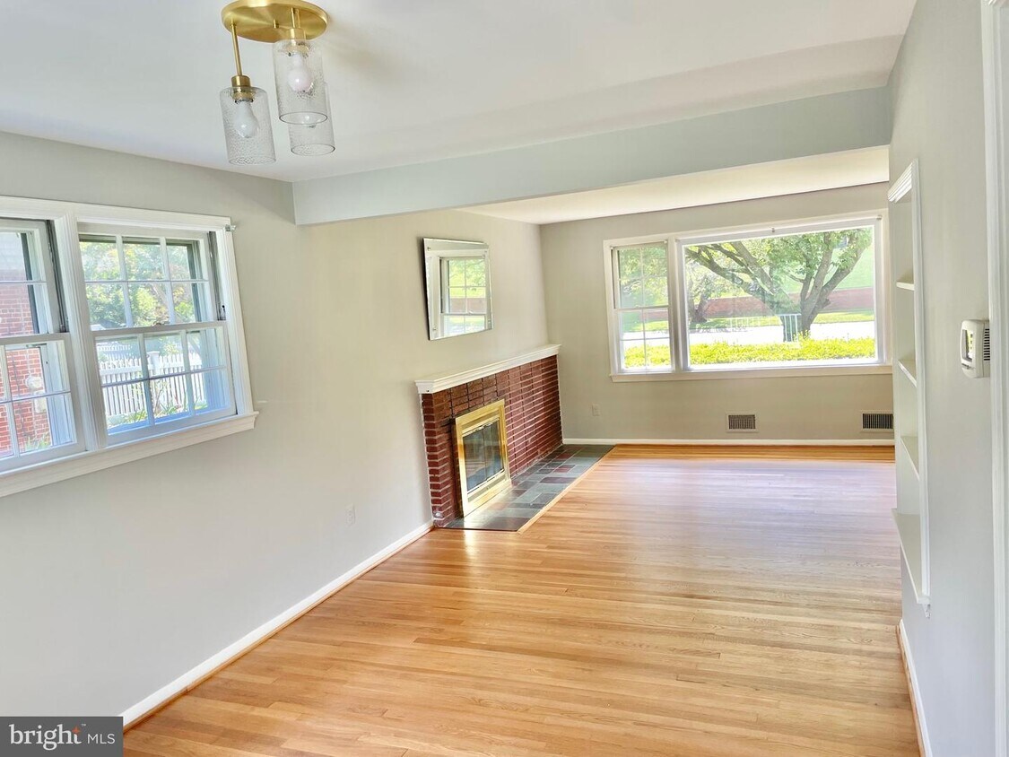 4907 Elsmere Ave, Bethesda, MD 20814 House Rental in Bethesda, MD