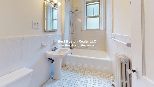 Building Photo - 91 Trowbridge St