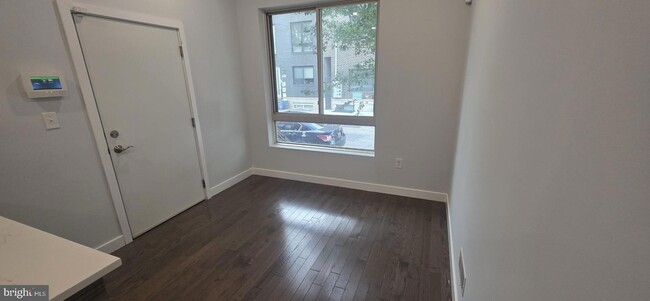 Building Photo - 2208 N 7th St