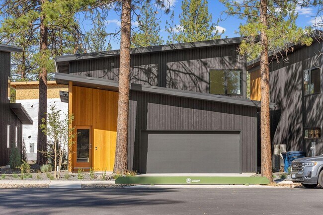 Building Photo - Newly Construction - 3 Bedroom 3 Bath -Sis...