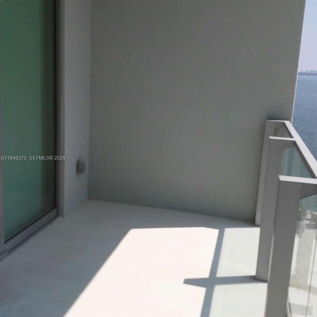 Foto del edificio - 2900 NE 7th Ave