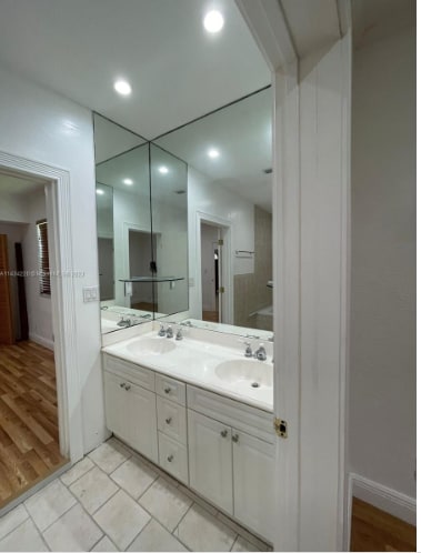 Building Photo - 2225 SW 25th Ter