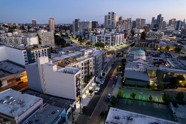 Foto del edificio - Axis Oakland